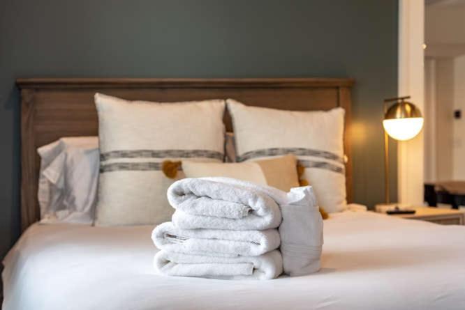 The Quarters On Spring Hotell Charleston Eksteriør bilde